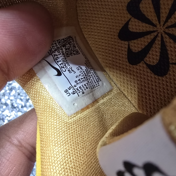 Nike Trail Running Yellow and Blue Sneakers - Picture 6 of 10